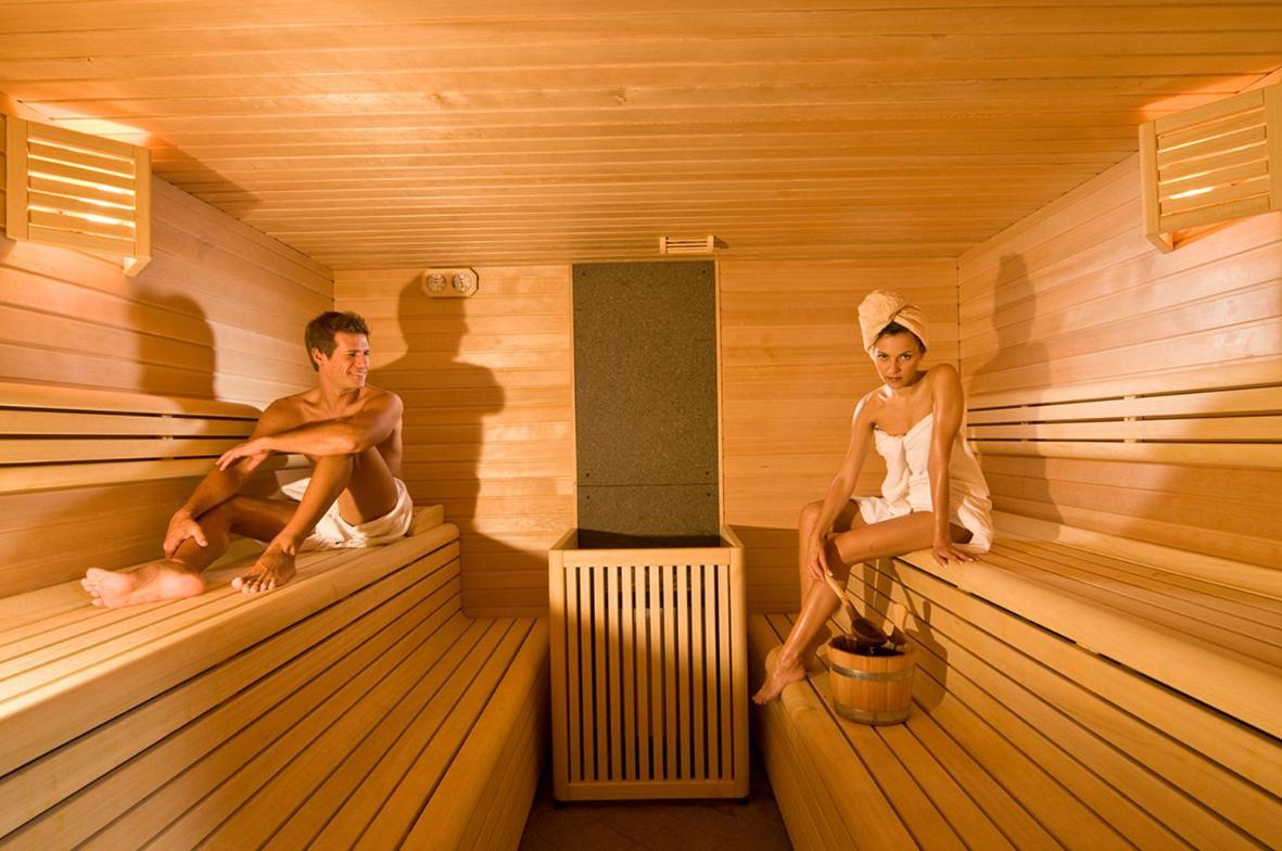 Hotel Panorama Wellness & Resort Malosco Exteriör bild